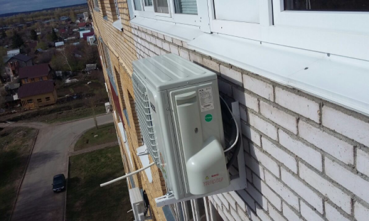 Кондиционер AUX Smart Inverter, монтаж через лоджию